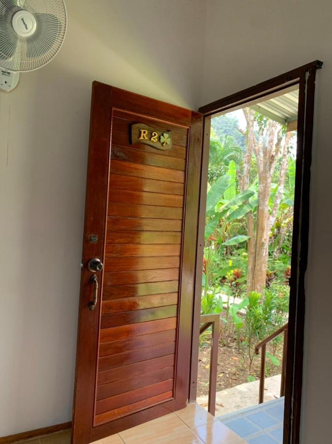 Khaosok Bamboo Huts Resort Khao Sok National Park 外观 照片