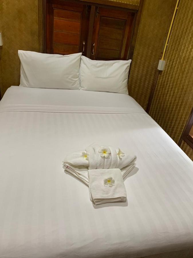 Khaosok Bamboo Huts Resort Khao Sok National Park 外观 照片