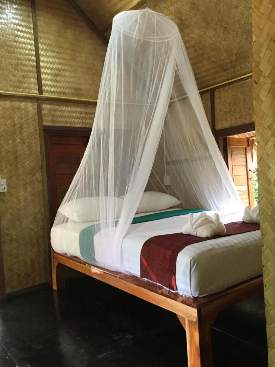 Khaosok Bamboo Huts Resort Khao Sok National Park 外观 照片