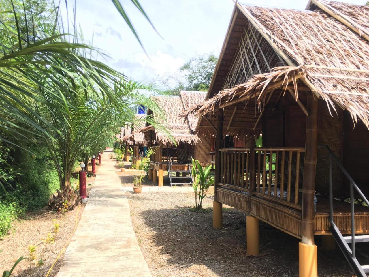 Khaosok Bamboo Huts Resort Khao Sok National Park 外观 照片